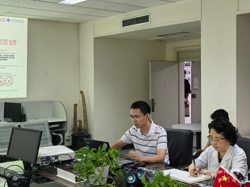 病案统计科党支部与临床科室党支部联合开展“对标学习促建设、医案携手提质效”系列主题党日活动