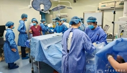 与时间赛跑、为生命护航，我院开展危重孕产妇及新生儿救治转运应急演练