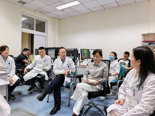 党建引领促协作、放疗康复惠患者，肿瘤中心一党支部与康复医学科党支部联合开展主题党日活动